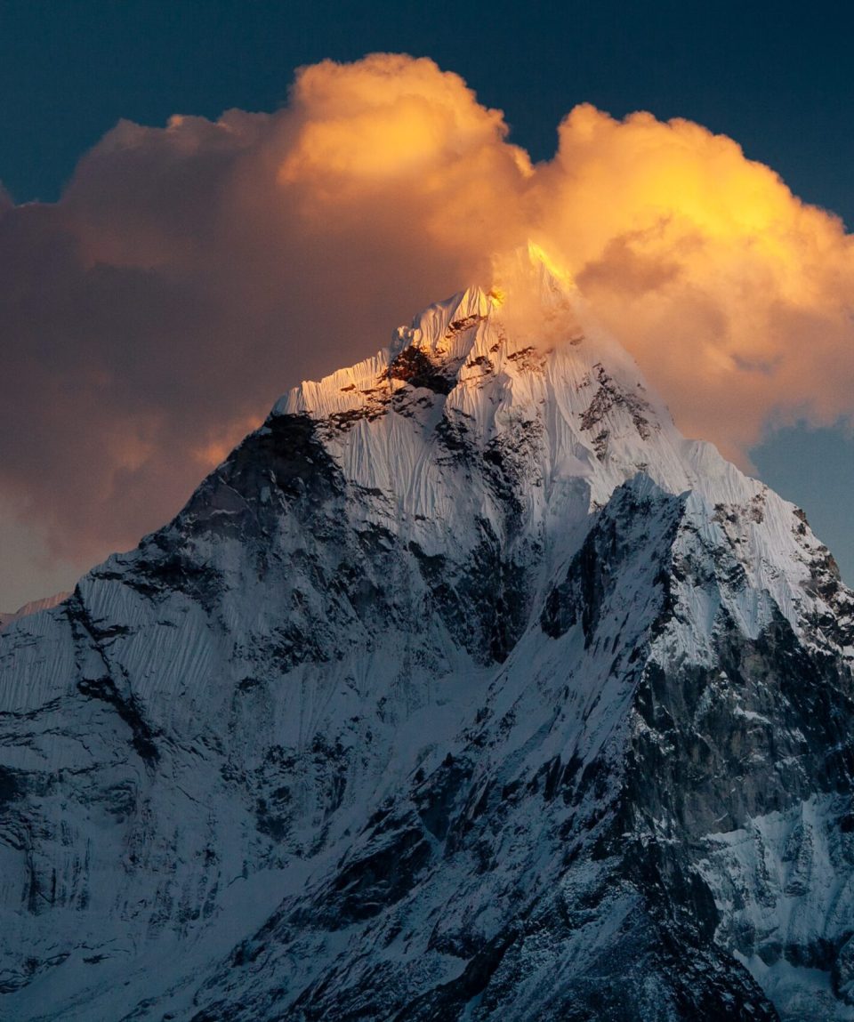 cristian-grecu-6yBAQeeNROU-unsplash-scaled